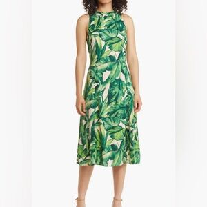 New! Palm Print Sleeveless A-Line Dress
Donna Ricco size 2